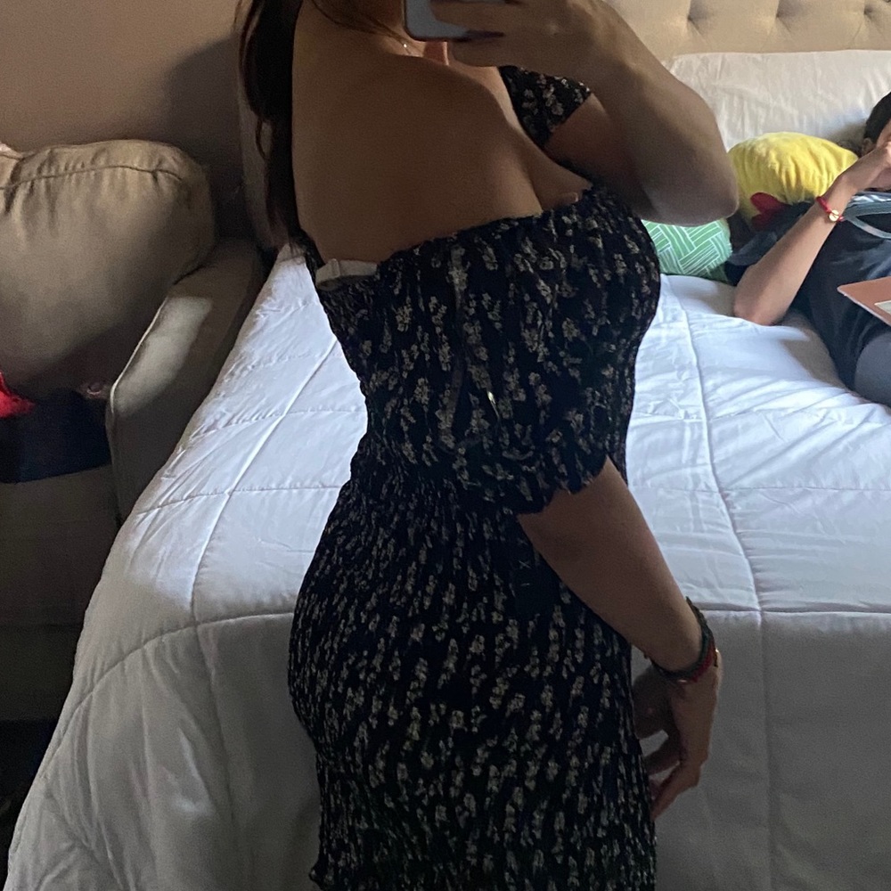 Dress - Picture 2 of 2